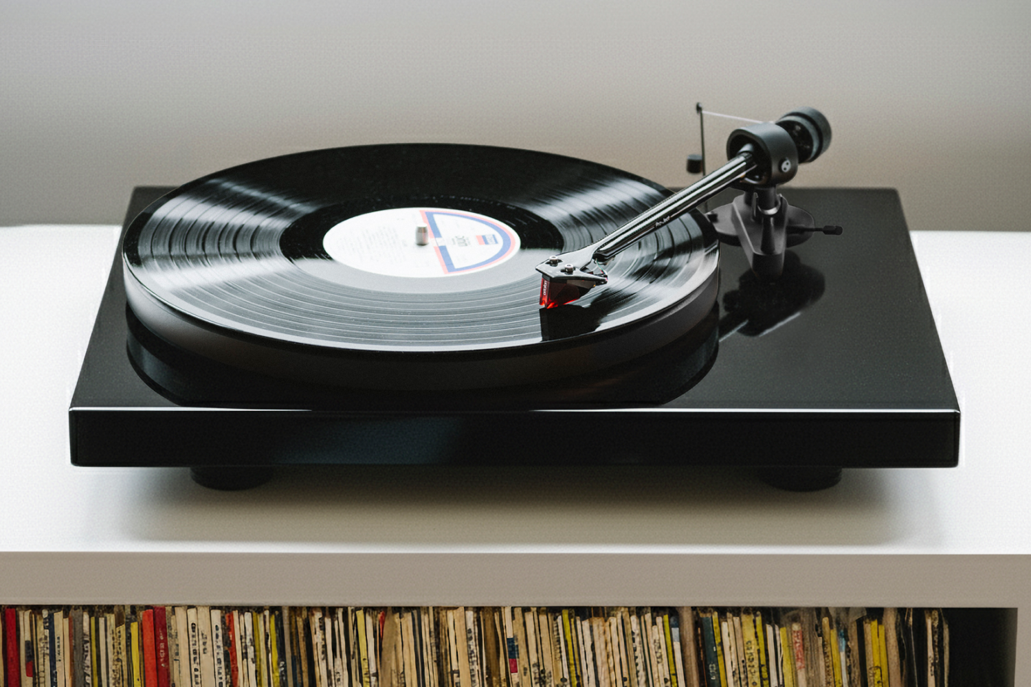 Debut E Carbon Phono Zwart